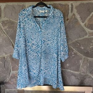 Caffe Marrakesh Women's Blouse in Blue and White Floral
